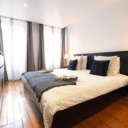6 Guests Flat Champs Elysees 2 Bdr Paris